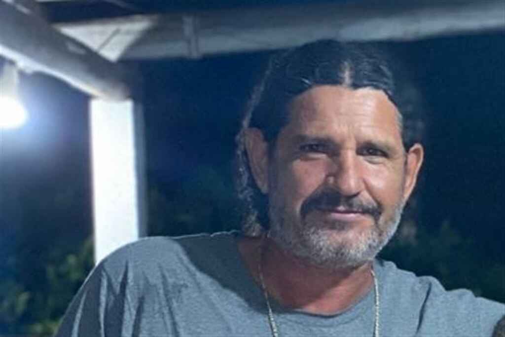 Homem morto a tiros pelo ex-companheiro da namorada é sepultado em Santa Maria