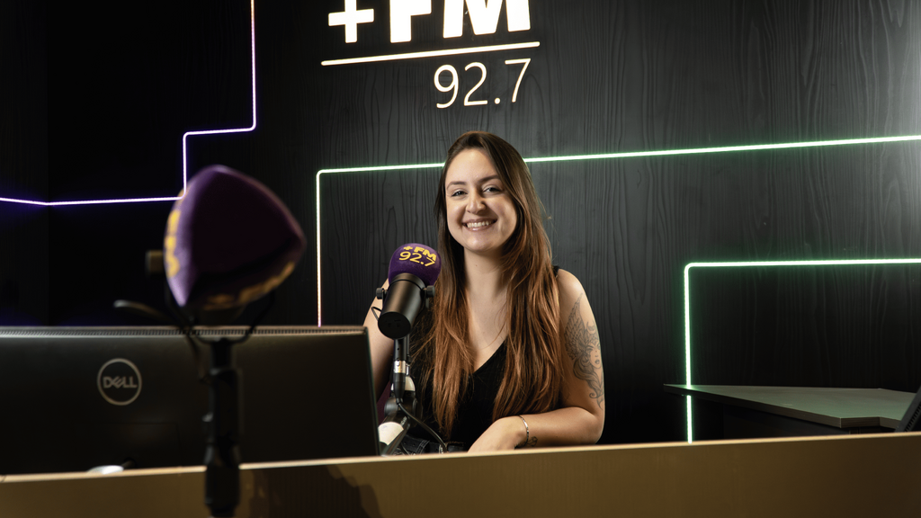 Quem são os profissionais por trás das vozes: Carol Freitas vai animar as tardes da Mais FM com 