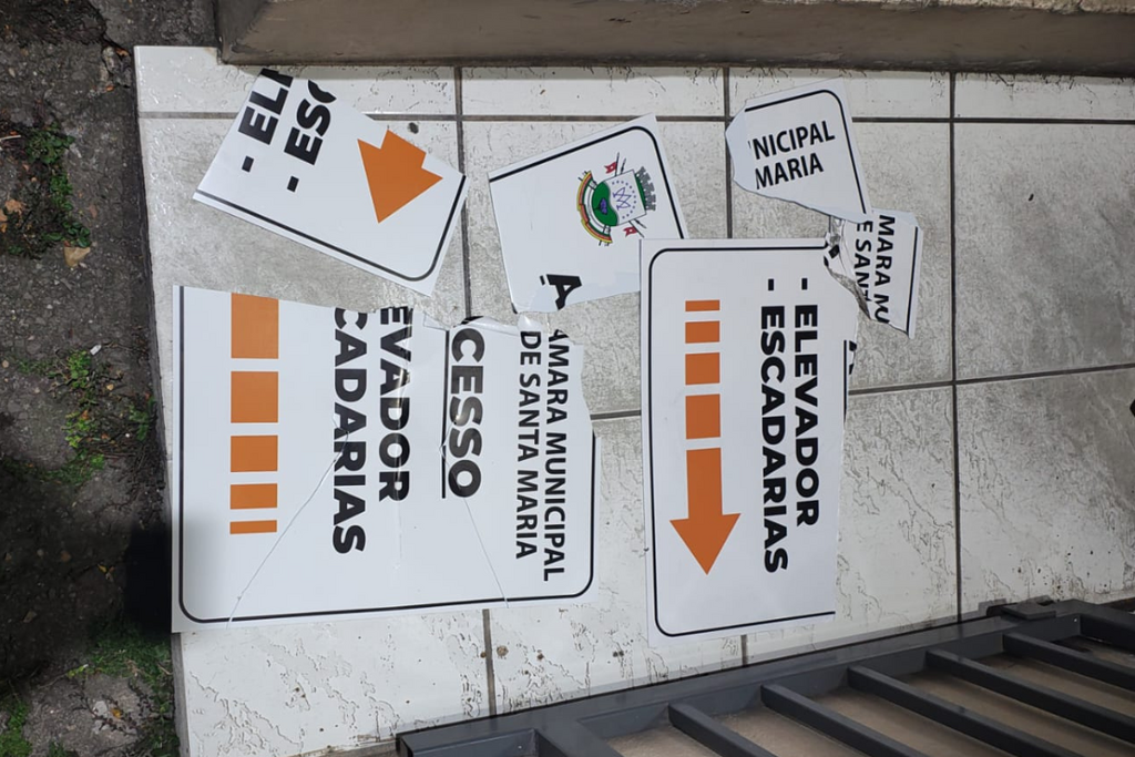 Câmara de Vereadores de Santa Maria registra atos de vandalismo nesta terça-feira