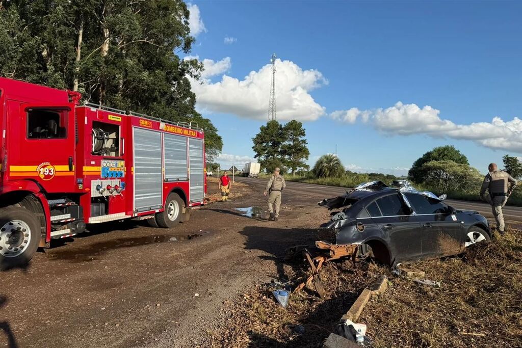 Servidor público morre em acidente entre caminhão e carro na ERS-223, entre Cruz Alta e Ibirubá
