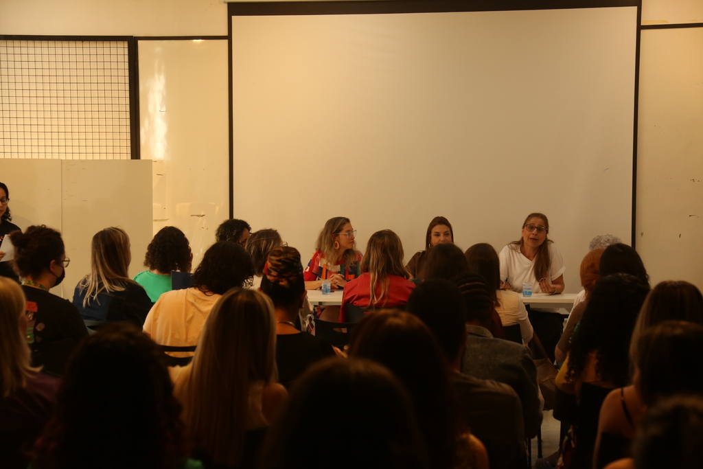 UFSM promove seminário sobre cidadania e enfrentamento à violência como parte da programação do Mês da Mulher