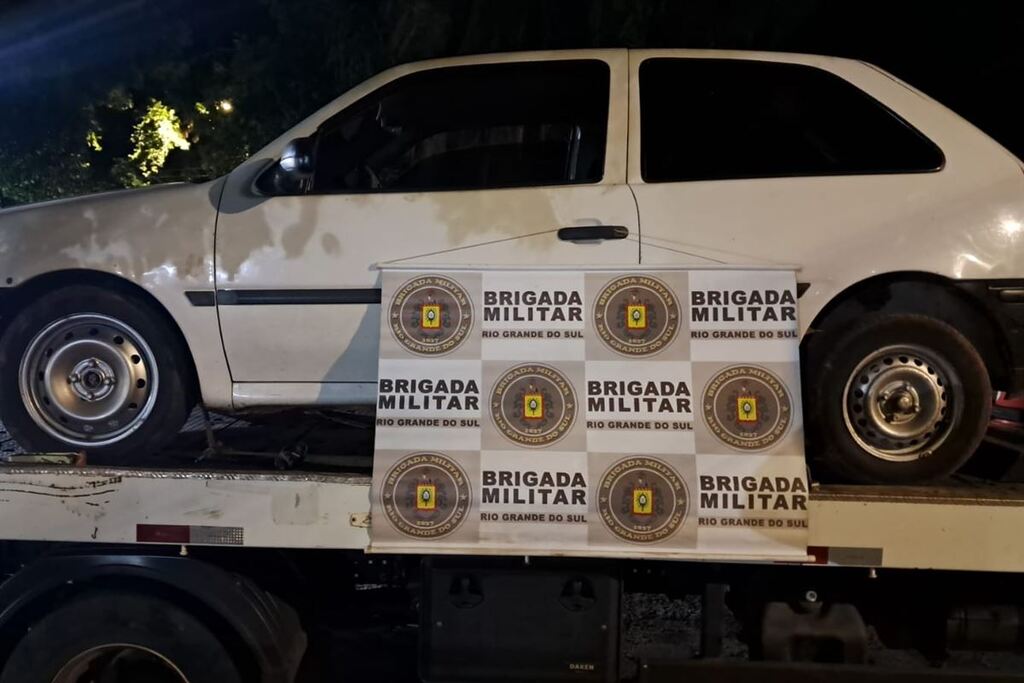 título imagem Foragido da Justiça é preso com carro adulterado em Cruz Alta