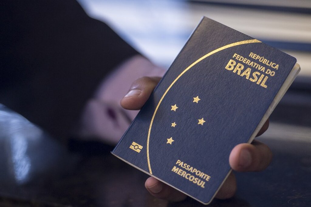 Sem previsão de retorno, emissão de passaportes segue suspensa no RS