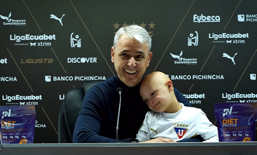 VÍDEO: “Sou um pai privilegiado”: técnico santa-mariense Tiago Nunes emociona ao levar filho com Síndrome de Down à coletiva