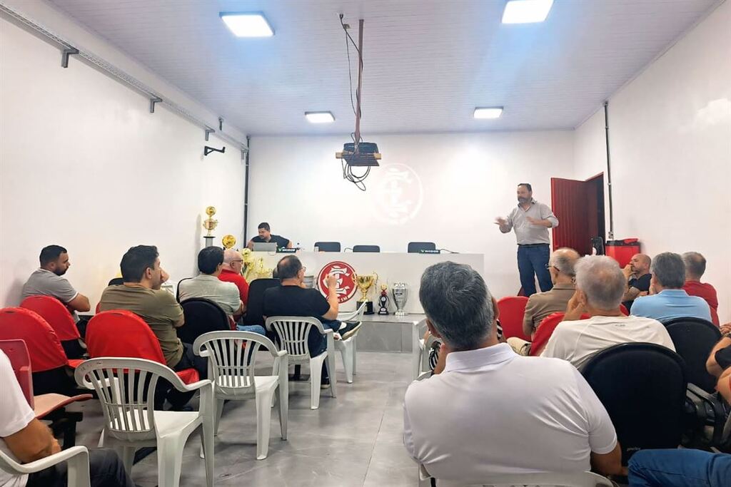 Foto: Inter-SM (Divulgação) - Reunião do Conselho Deliberativo ocorreu na segunda-feira (23) à noite na casa do Alvirrubro. Novo encontro entre lideranças do clube está agendado para o dia 13 de abril