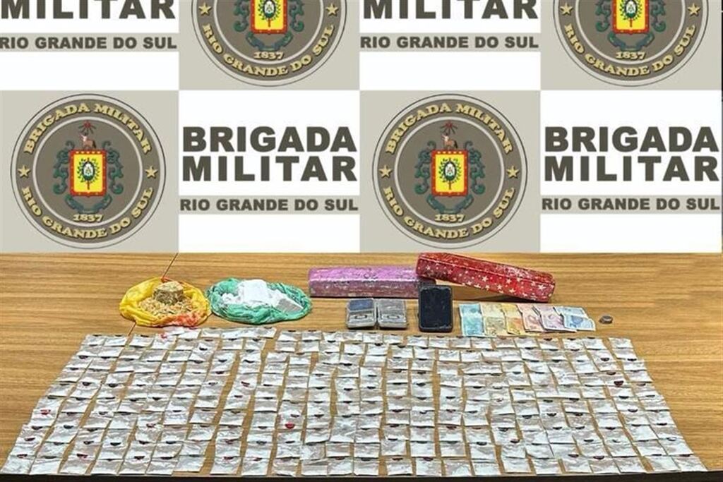 Tentativa de fuga termina com prisão e grande apreensão de drogas em Santa Maria