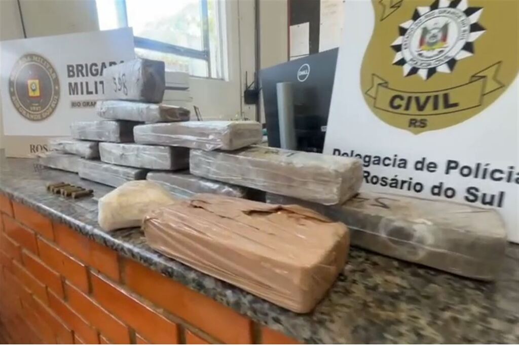 Mais de 7 quilos de drogas são encontrados enterrados e marcam maior apreensão do ano em Rosário do Sul