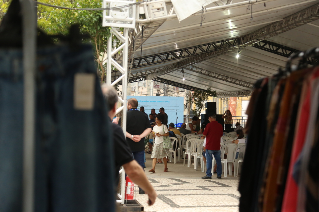 De brechós a dicas de negócios: o que movimenta a Praça Saldanha Marinho no encerramento do Mês da Mulher