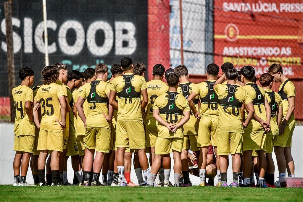 Sub-17 do Inter-SM encara o Grêmio pela Gauchão da categoria