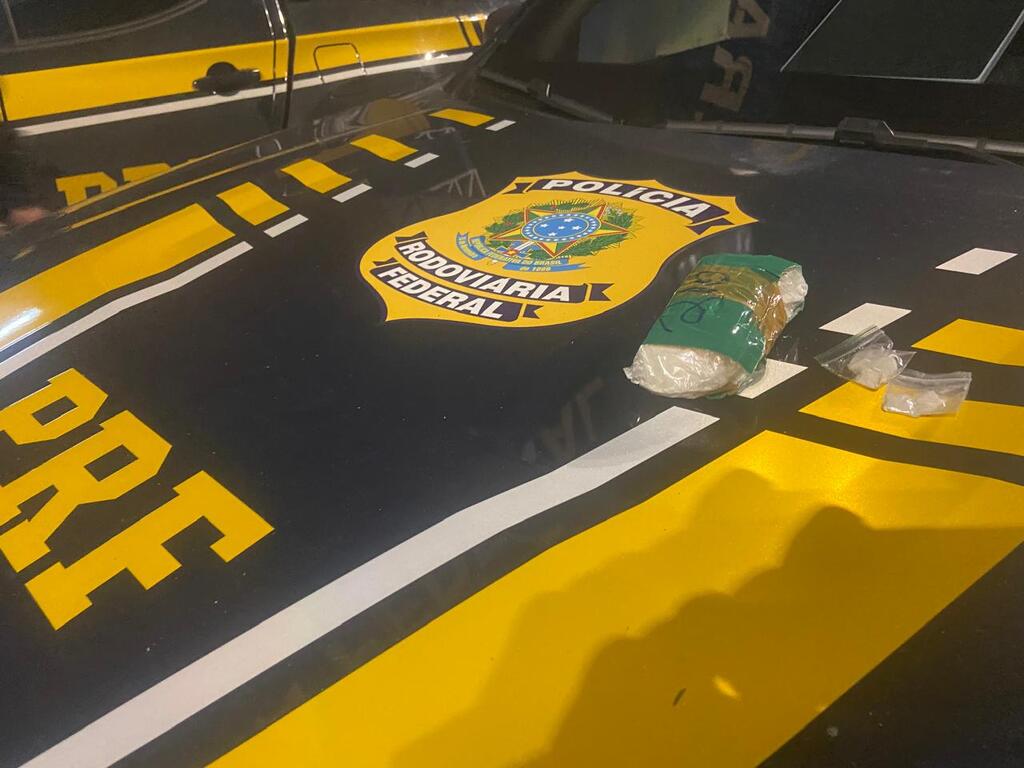 título imagem Dois homens são presos com 250g de cocaína na BR-158, em Santa Maria