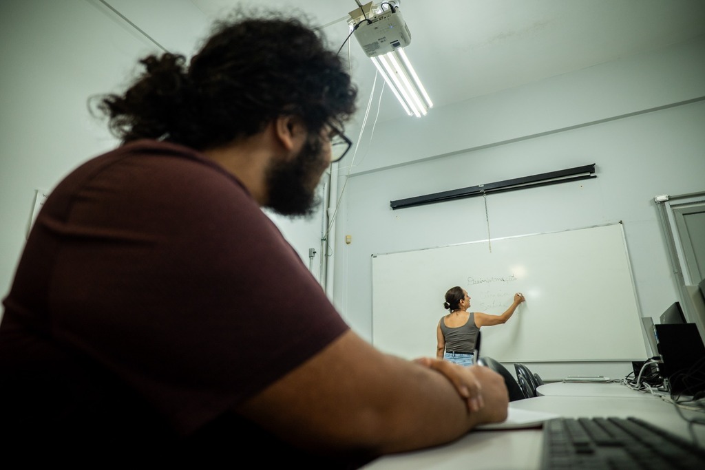 Abril Azul: como promover a permanência de pessoas com TEA na graduação?