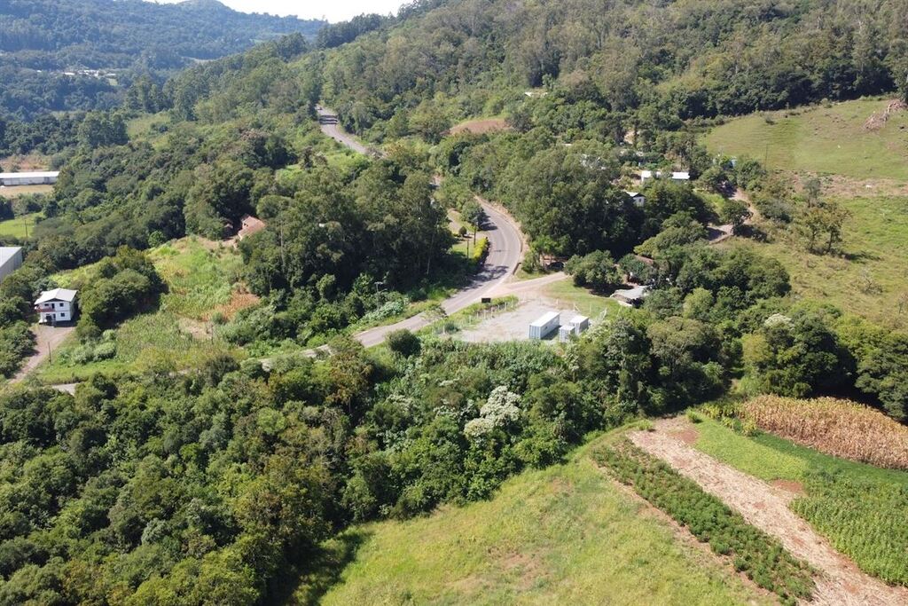 Galeria de imagens: Imagem aérea mostra trecho onde acidente ocorreu