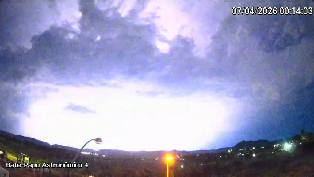 título imagem VÍDEO: Confira o momento da chegada do temporal em Santa Maria