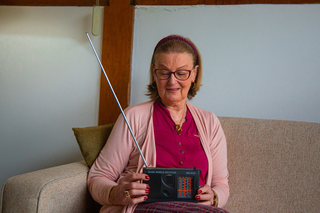 “Nunca imaginei”: Ruth Pereyron se diz surpresa e emocionada com homenagem na Feira do Livro de Santa Maria