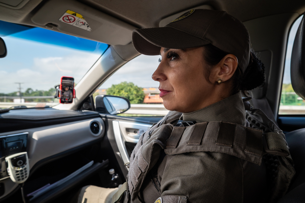 “Nós tivemos uma vítima em que o pai pedia para os filhos agredirem a mãe”: com 8 mil atendimentos, como funciona o trabalha da Patrulha Maria da Penha em Santa Maria