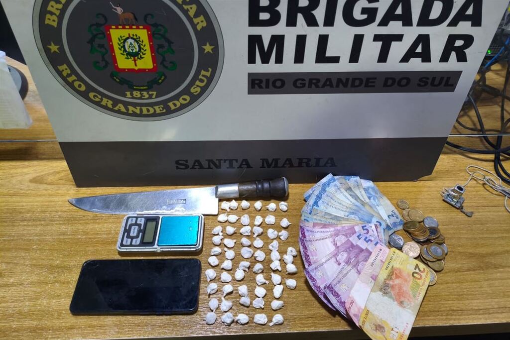 título imagem Homem é preso com dezenas de buchas de cocaína no Bairro Noal, em Santa Maria