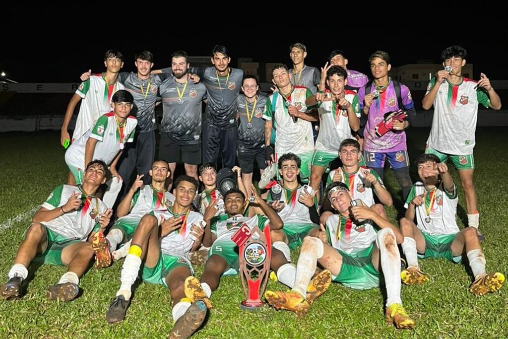 título imagem Riograndense sub-17 vence torneio no Estádio da Zona Sul em Santo Ângelo