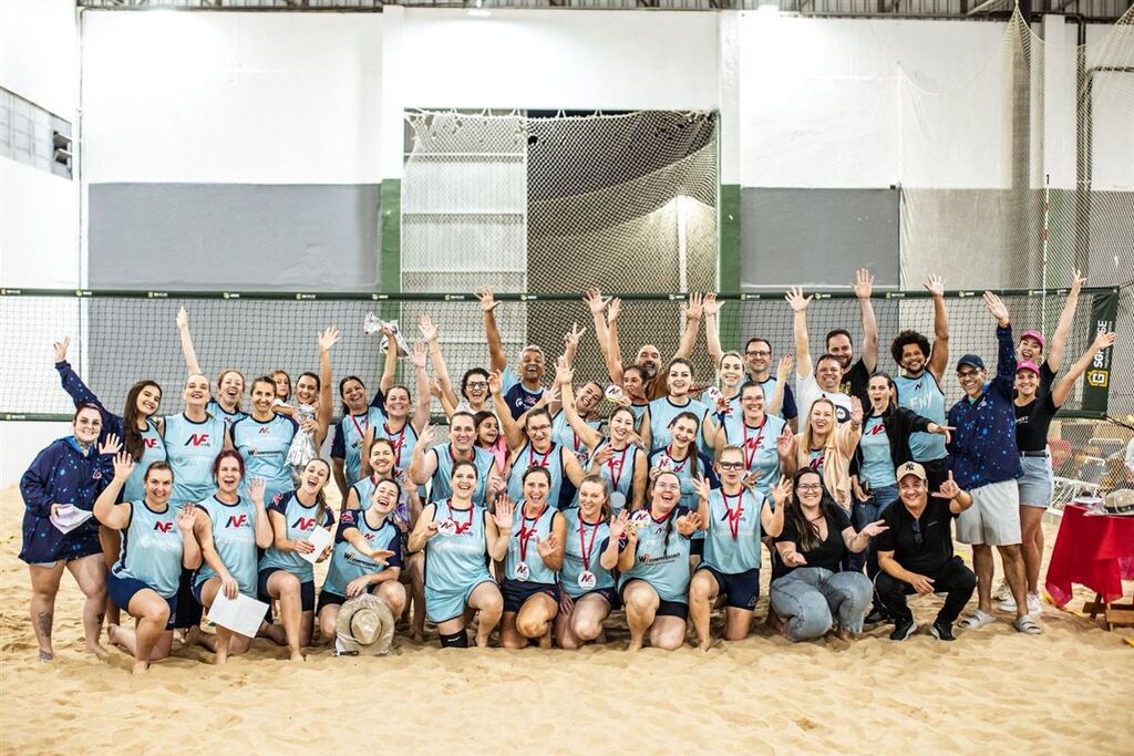 título imagem Eventos da Associação Vôlei Futuro reúnem mais de 150 pessoas