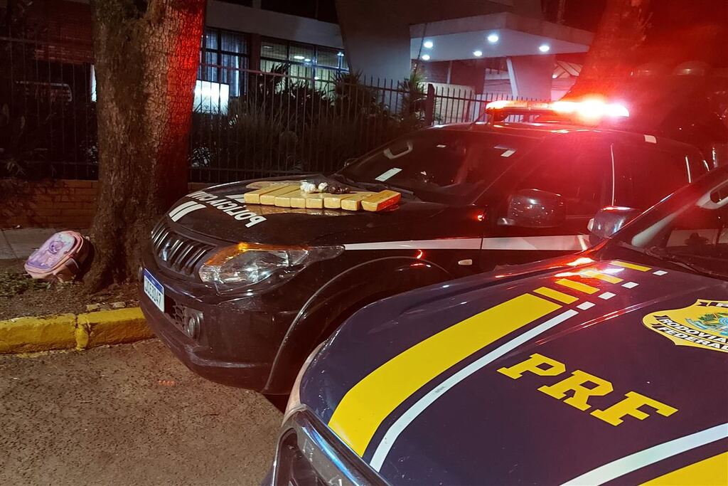 VÍDEO: Casal é preso com maconha e crack escondidos em mochila infantil na BR-158 em Santa Maria