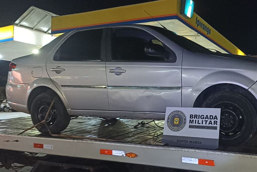 título imagem Brigada Militar recupera carro furtado em residência de Santa Maria