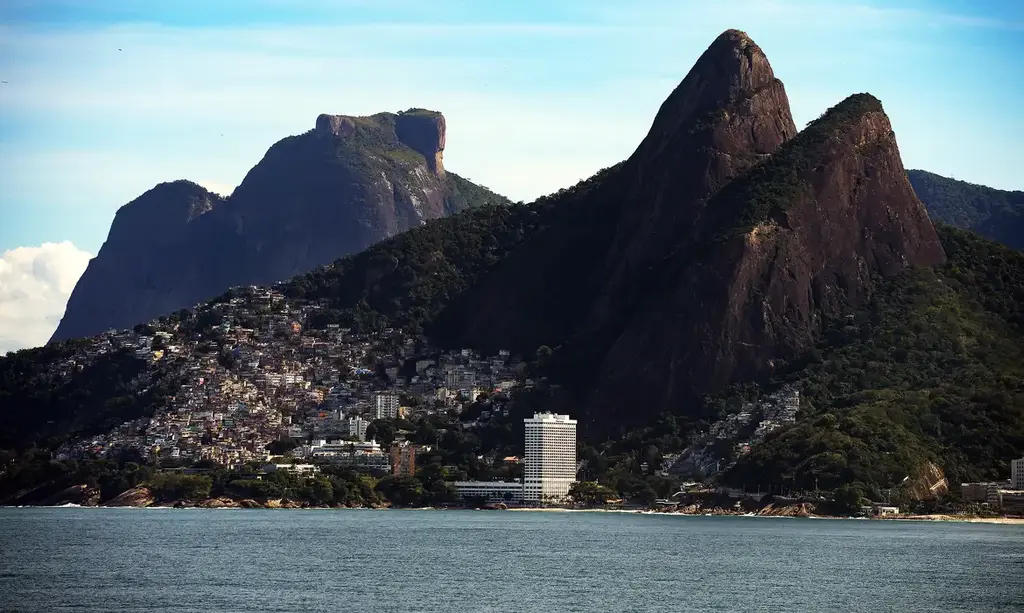 Foto: Tomaz Silva (Agência Brasil) - Dezenas de pessoas ficaram presas no alto do Morro Dois Irmãos