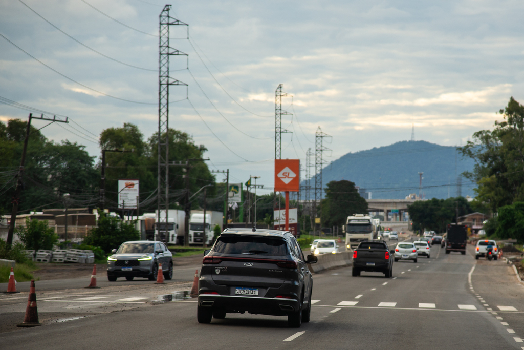 Foto: Vinicius Becker (Diário) - Fluxo de veículos é intenso próximo à BR-392 (foto) e na RSC-287, que liga Santa Maria à Capital