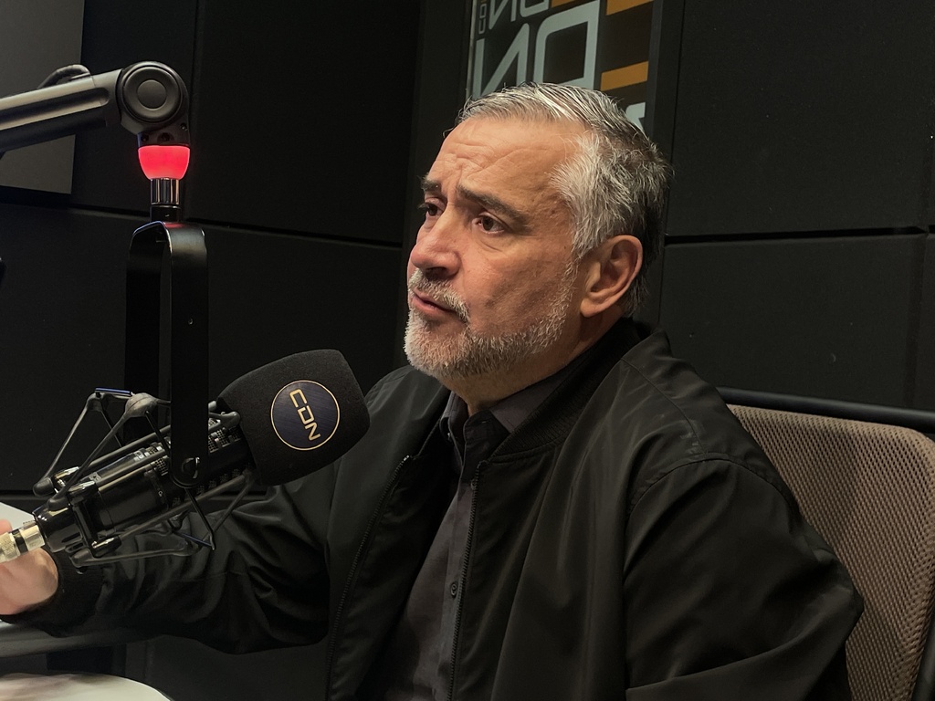 Foto: Vitória Sarturi - Agora líder do Governo na Câmara, Pimenta concedeu entrevista à Rádio CDN nesta quarta-feira