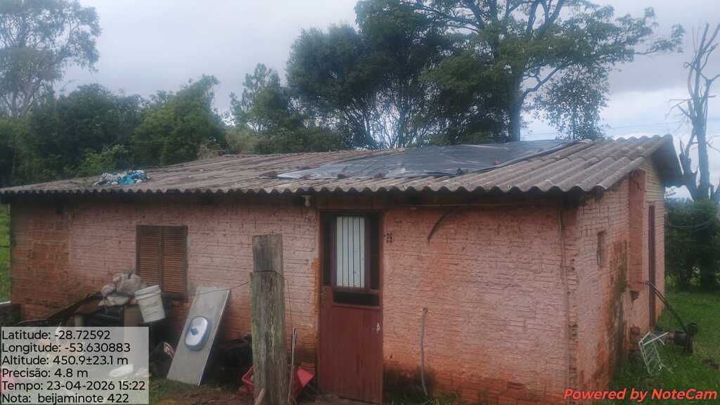 Temporal causa destelhamentos, transtornos no trânsito e quedas de árvores em Cruz Alta