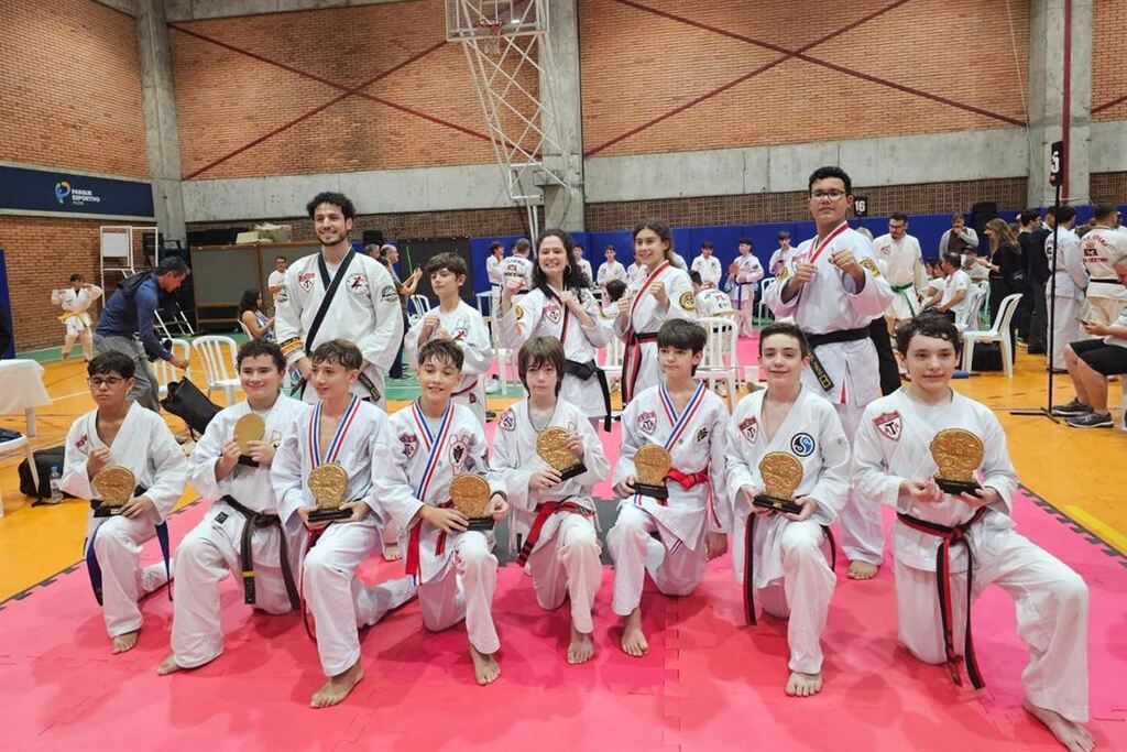 título imagem Strong Martial Arts participa de competição nacional de taekwondo