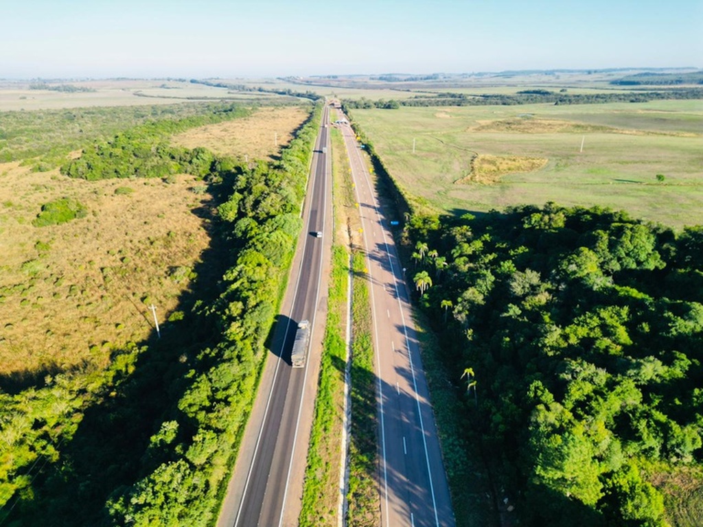Dnit entrega mais 14 km da duplicação da BR-290 e dá início a obras em outro trecho
