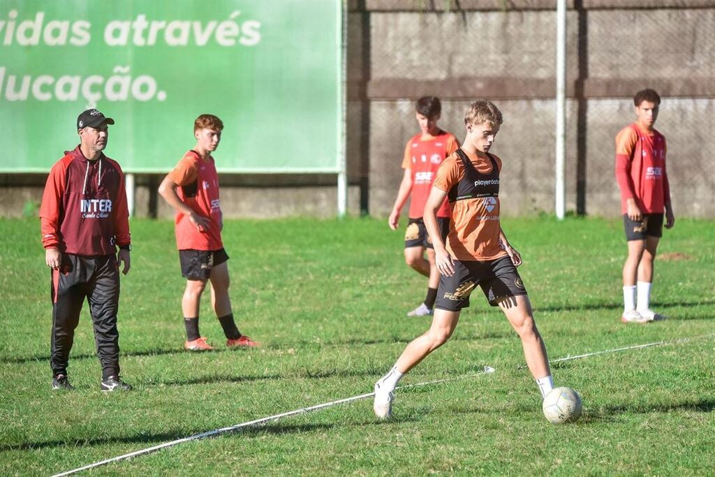 Foto: Renata Medina (Inter-SM) - Alvirrubro recebe o Colorado pelo Gauchão Sub-17 neste sábado (2)