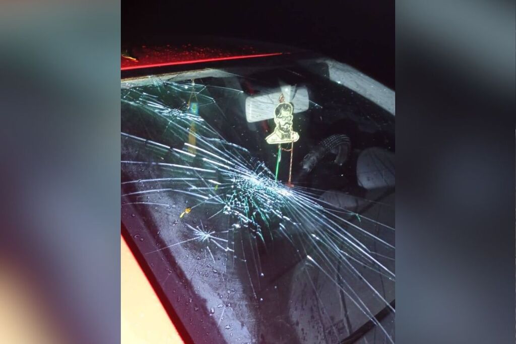 Granizo atinge localidade de Nova Palma e provoca estragos; pedras de gelo quebram para-brisa de carro