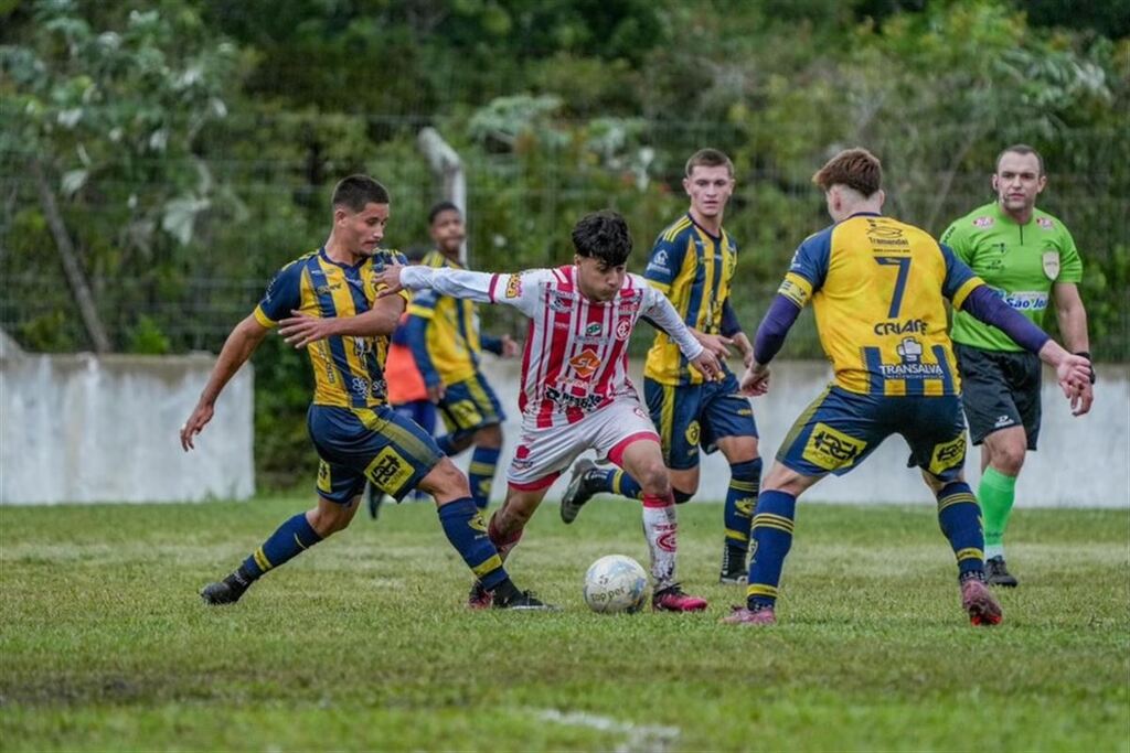 Foto: Moisés Trindade - Equipe de Santa Maria chegou a estar perdendo por 2 a 0 no Litoral Gaúcho, mas buscou a igualdade