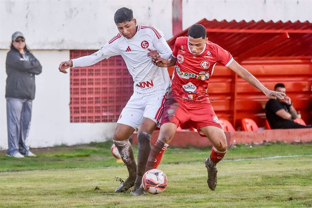 No Gauchão sub-17, Inter-SM é goleado pelo Inter em jogo de ida das quartas de final
