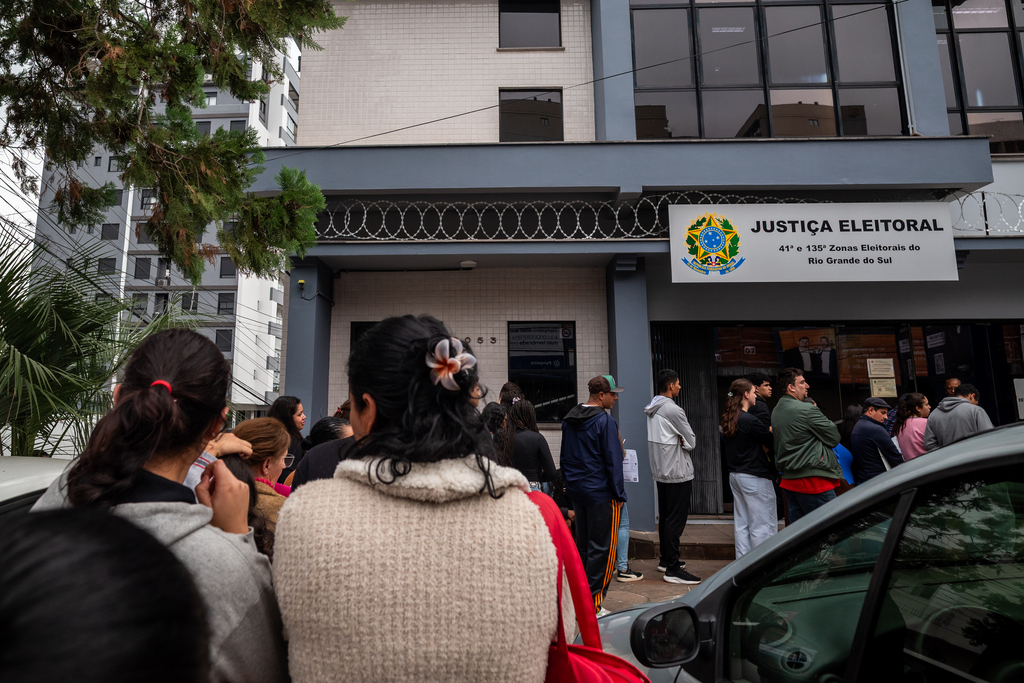 Reta final para regularizar o título leva eleitores a filas em cartório de Santa Maria