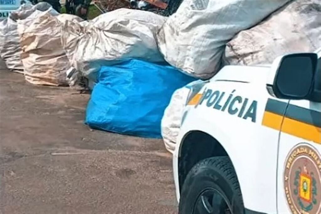 Fiscalização em recicladoras prende foragido da Justiça e dois homens por furto de energia em Santa Maria