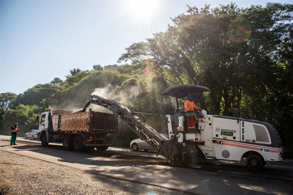 Obras na Faixa Nova provocam filas e exigem atenção de motoristas