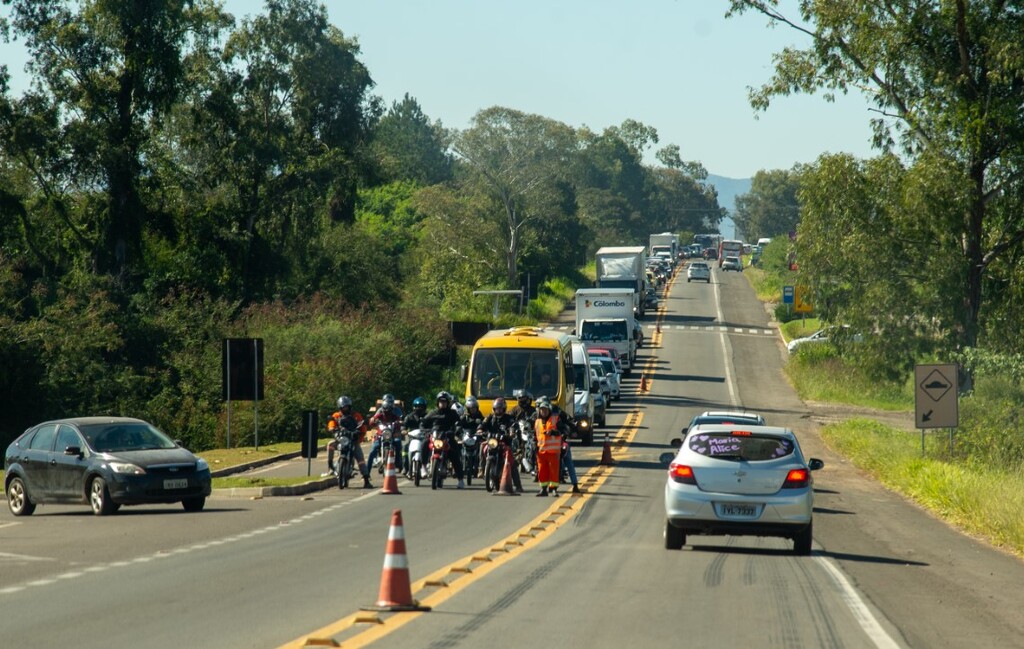 Concluída recuperação do asfalto da Faixa Nova de Camobi; equipes vão para outra estrada nesta sexta