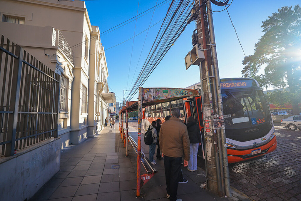 Paradas de ônibus na Avenida Rio Branco terão alteração nesta quarta-feira