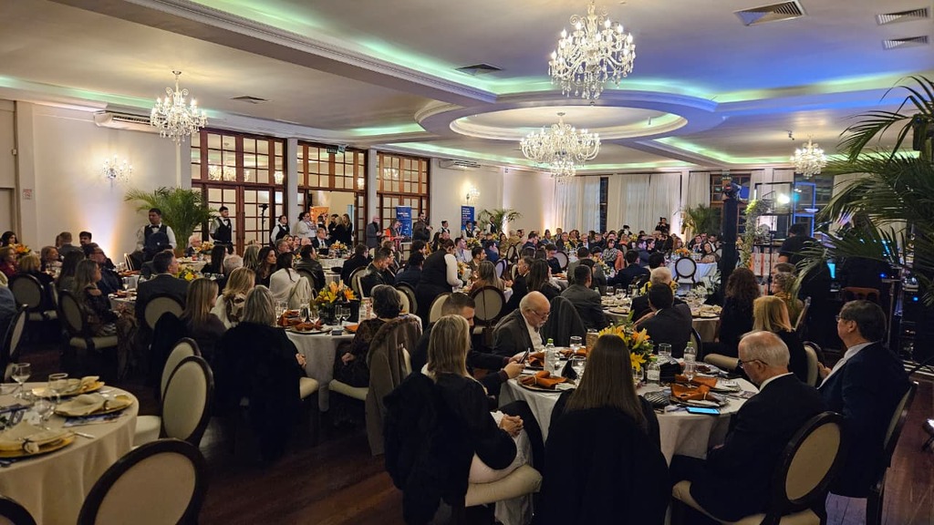 Jantar das Entidades e Sindicatos celebra instituições que ajudam a construir Santa Maria