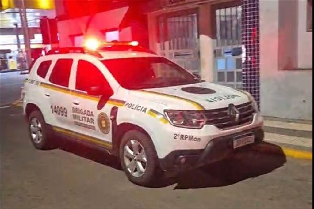 Quatro homens são presos em São Gabriel suspeitos de planejar assalto com veículo roubado