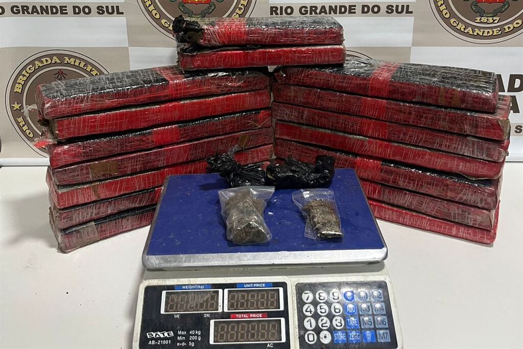 Homem é preso com quase 20 quilos de maconha durante perseguição em Santa Maria