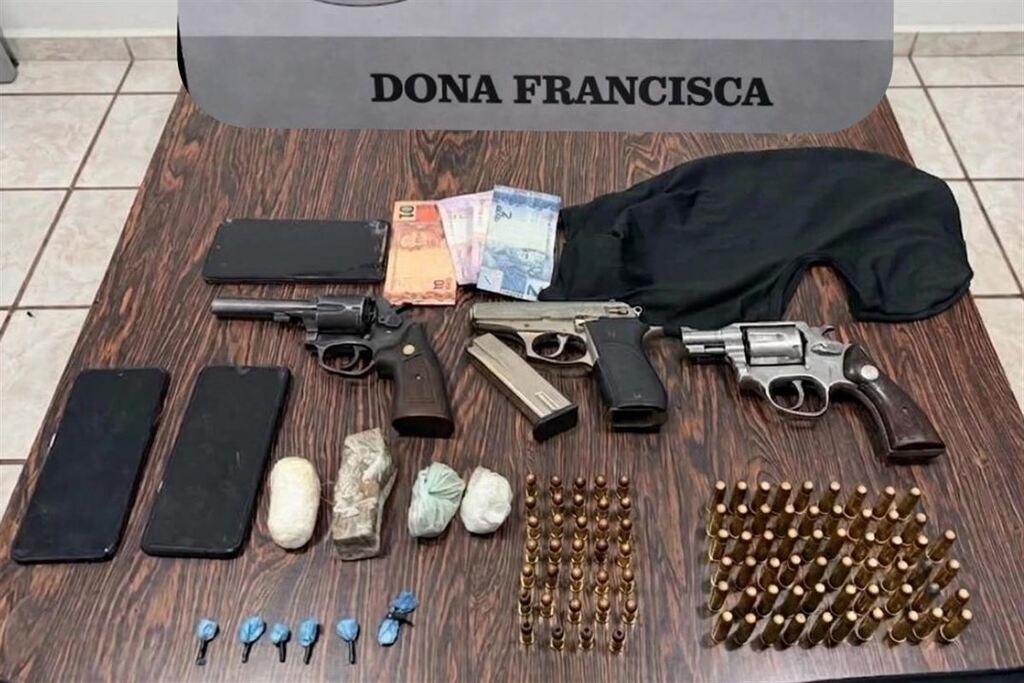 Jovens são presos e Brigada Militar apreende adolescente, drogas e armas em Dona Francisca na Quarta Colônia