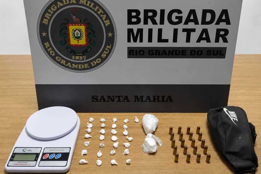 Adolescente é apreendido com quase 30 porções de cocaína escondidas em pochete