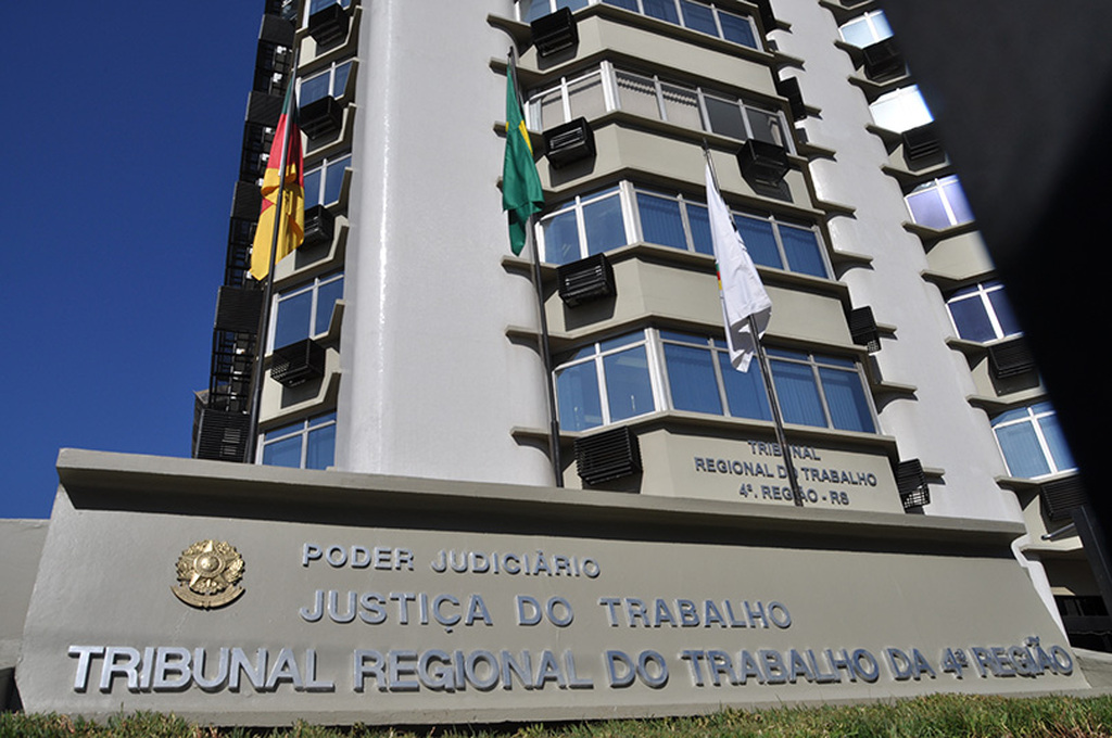 TRT abre seleção de estágio com bolsas de até R$ 1,9 mil; há vagas para municípios da Região Central