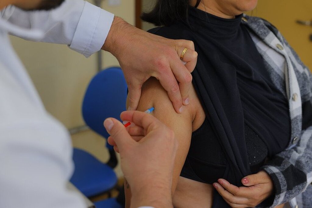 Prefeitura reforça vacinação contra a Influenza em três locais neste final de semana