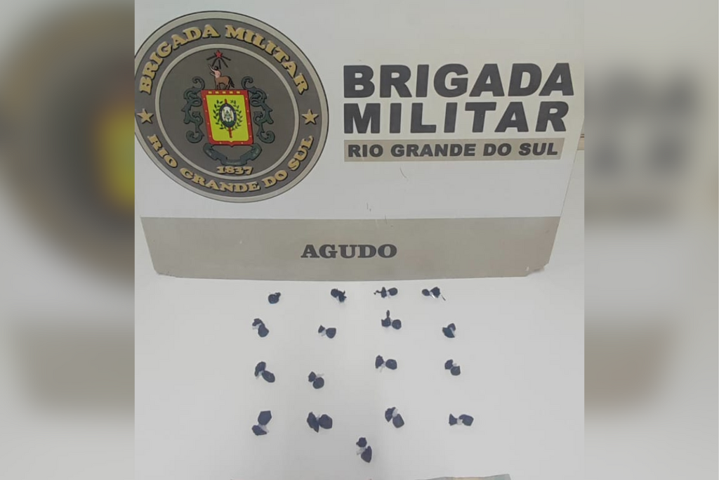 título imagem Jovem de 19 anos é preso com cocaína escondida dentro de boné em Agudo