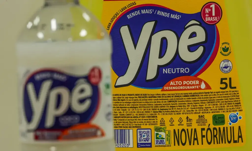 Anvisa corrige informação e mantém suspensos produtos da Ypê com lote final 1