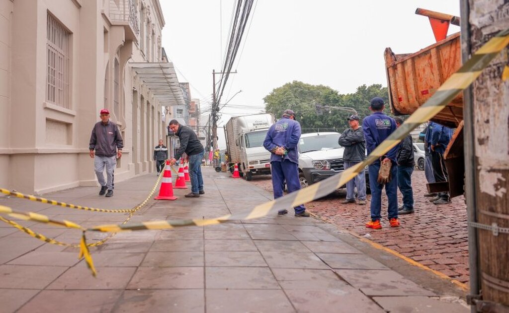 Prefeitura retira parada de ônibus na Avenida Rio Branco para nova Farmácia Municipal