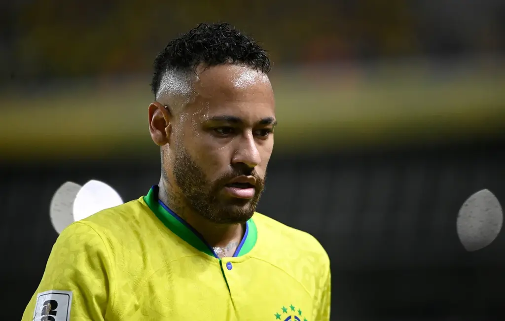 Ancelotti descarta corte e mantém confiança em Neymar para a Copa do Mundo